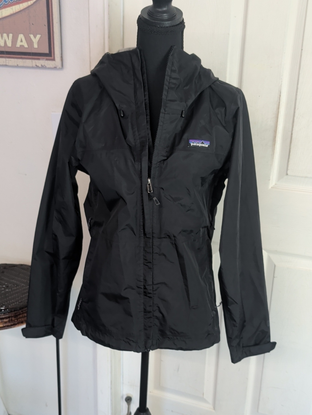 Patagonia Women's H2No Black HoodED Windbreak Rain Jacket Size SMALL Style 8380